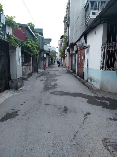 Bán gấp nhà Phố Trạm - Long Biên, ô tô tránh, vỉa hè, gara ô tô 7 chỗ
