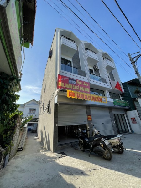 NHÀ LÔ GÓC VỊ TRÍ KINH DOANH CHỈ 2 TỶ 400 (Gần YÊN NGHĨA) CÁC BÁC ƠI
