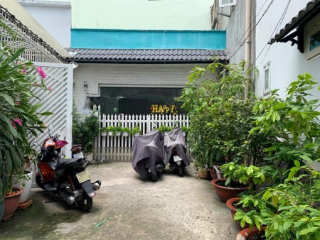 Bán nhà Hoàng Hoa Thám, Phú Nhuận, 37m2, 80m ra mặt tiền, chỉ 4 tỷ 350 triệu