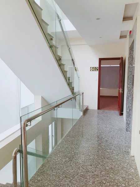 Cho thuê VP dt45m2 tòa nhà xây mới hiện đại tại Trung Hòa, Cầu Giấy.