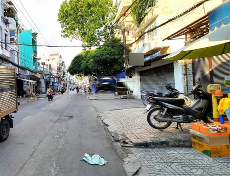 Mặt tiền kinh doanh Hòa Hưng Quận 10. DT: 3x12M - 3 pn, kinh doanh tự do