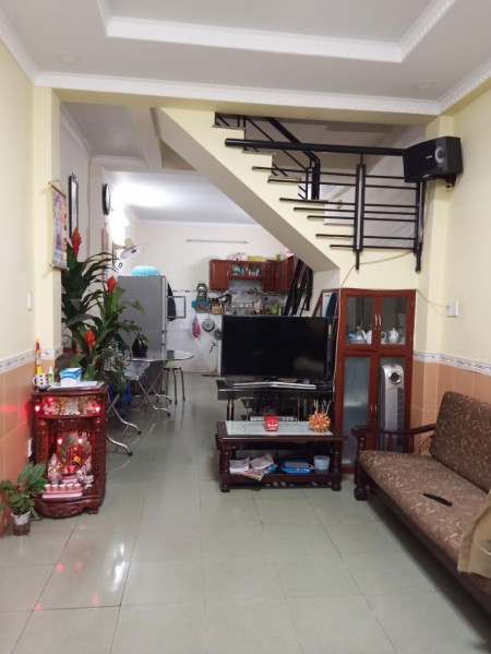 Hẻm xe tải 40m2 Tô Hiến Thành Phường 15 Quận 10 chỉ nhỉnh 6 tỷ. 0856010313