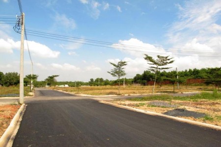 Đất 2 mặt tiền giao DT826 SHR hỗ trợ 60% ngân hàng Cần Đước