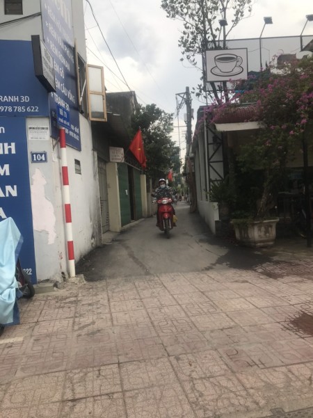 Chính chủ bán nhà nguyên căn còn mới phố Bồ Đề vị trí đắc địa