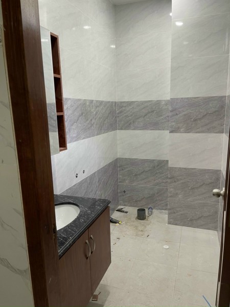 Bán nhà ngay MT đường Nguyễn Thị Khắp, Dĩ An. 0969119772