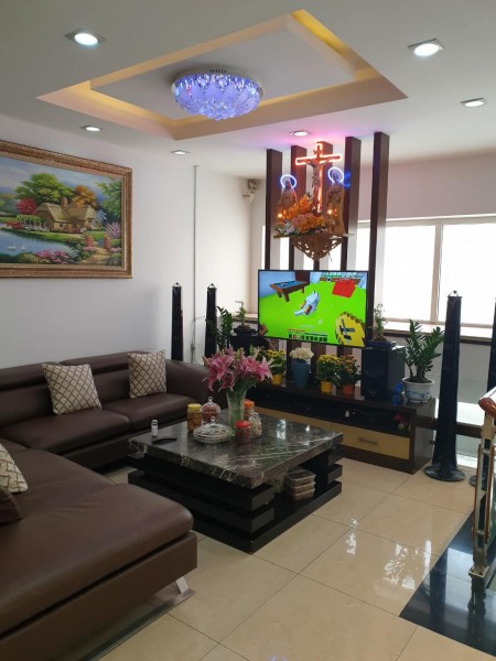 Bán gấp lô góc giá rẻ hẽm thông 8m, 5m X 13m, giá 5.3 Tỷ, khu dân cư