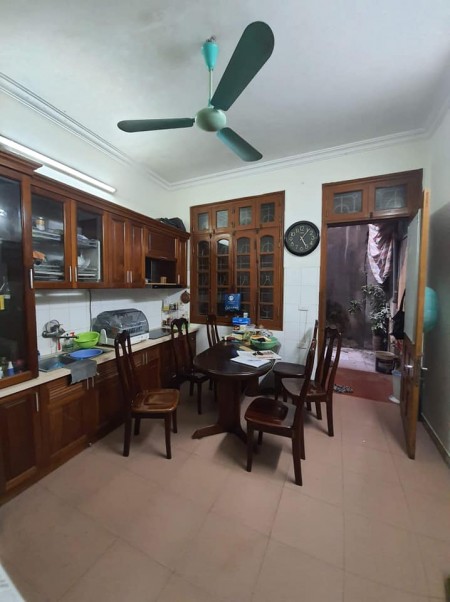 BÁN GẤP nhà 5 tầng x 30m2, MT6m phố Đội Cấn, Ba Đình. Giá chỉ 3,5 tỷ ( 0904547386)