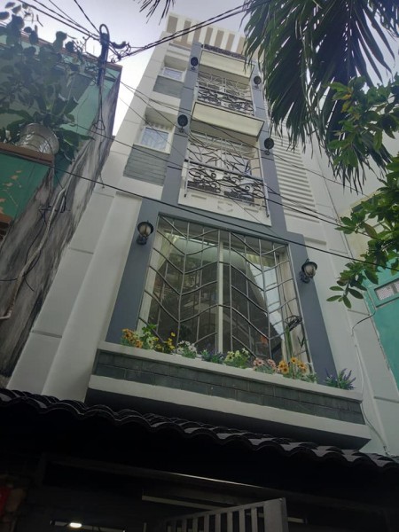 Nhà châu âu # hẻm ba gác Huỳnh Văn Bánh P13, Q.Phú Nhuận 5 tầng 45m2