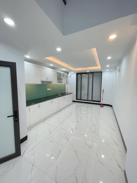Nhà mới Quan Hoa, lô góc, oto vào nhà, ngõ thông, kinh doanh, 53m2*5T.Giá chỉ 7tỷ6