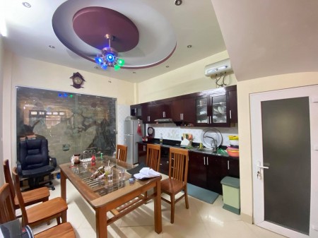 Bán nhà Mễ Trì, Nam Từ Liêm - Rẻ nhất khu vực, gần Ô Tô - 36m2 giá 3,3 tỷ.