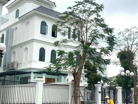 Biệt thư đơn Lập Vinhomes Green Villa, Tây Hồ dt 28m2, giá 46 tỷ, chính chủ