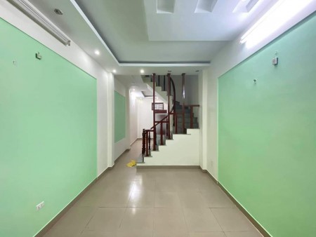 Bán Nhà Yên Hoà 36m2 giá 3,65 tỷ, gần Phố, an sinh đỉnh, 5 tầng đúc