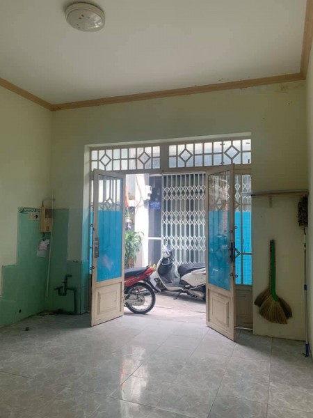 Bán gấp nhà cách đường PHú THọ Hòa 20m DT 34m2 giá 3.4 tỷ TL