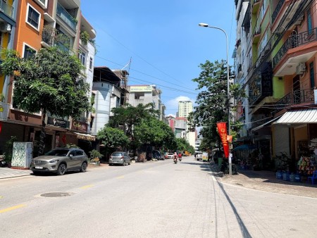 Bán nhà, Ngõ Thông ô tô, Trần Bình, 62m2, 4 tầng, giá hơn 4 tỷ