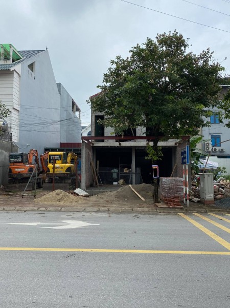 Cho thuê nhà Trâu Quỳ khu đấu giá 31ha 2 tầng dt 136m2 trục 22m. lh 0982852808