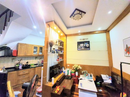 Bán nhà Kim Ngưu, nhà đẹp gần ôtô, diện tích 35m2, giá bán 2.6 tỷ