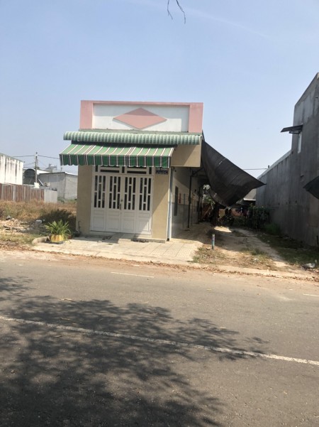 Làm ăn thua lỗ cần bán căn nhà mới xây đối diện khu công nghiệp Mỹ Phước 3 để trả nợ