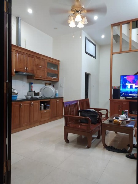 Bán nhà Đống Đa Khâm Thiên, dtsd 33m2, 4 tầng đúc, liên hệ: 0836488482