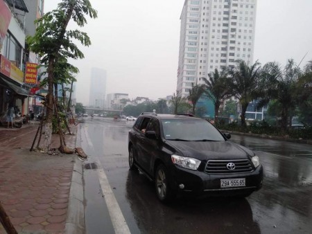 Cần bán nhà mặt phố Văn Cao Quận Ba Đình, 2 mặt thoáng kinh doanh đỉnh