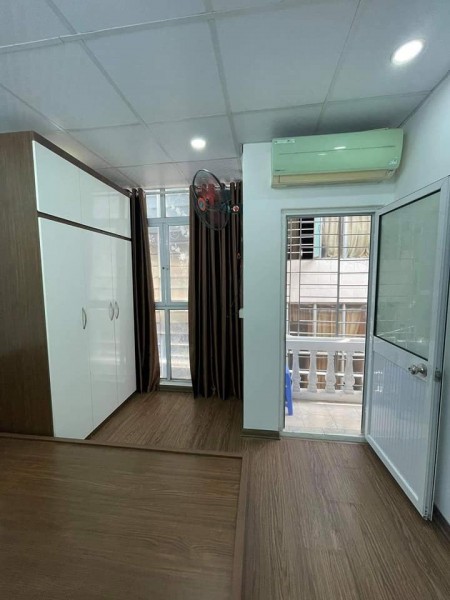 Bán nhà 1194 Đường Láng giá 1,5 tỷ, sổ đổ chính chủ, lh 0902184622