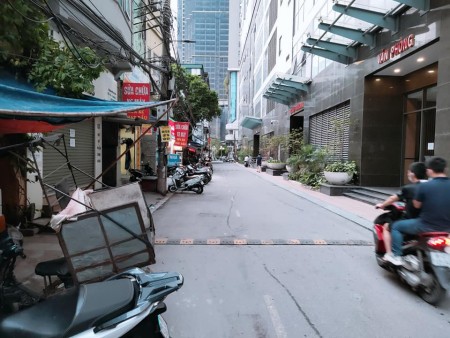 Nhà Lê Văn Lương, ô tô vào nhà, vỉa hè rộng kinh doanh đỉnh, giá 6.3 tỉ