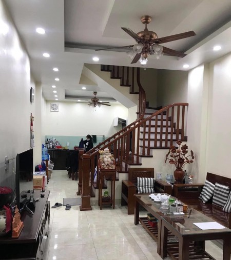 Bán nhà Trương Định, Lô góc, gần đường ô tô, 40m 3.2 tỷ.