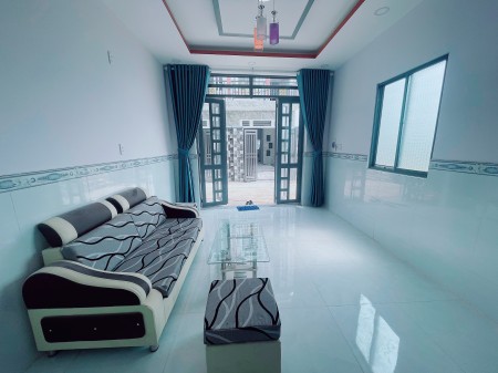 Nhà đẹp đúc 1 trệt 1 lầu dọn vào ở ngay giá quá rẻ, tặng nội thất trong nhà