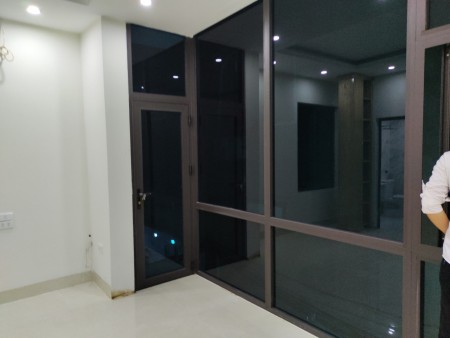 Chính chủ bán nhà Phố Hà Trì Hà Đông, giá 2.37 tỷ, 35m, 5 tầng, nội thất đày đủ chỉ việc ở