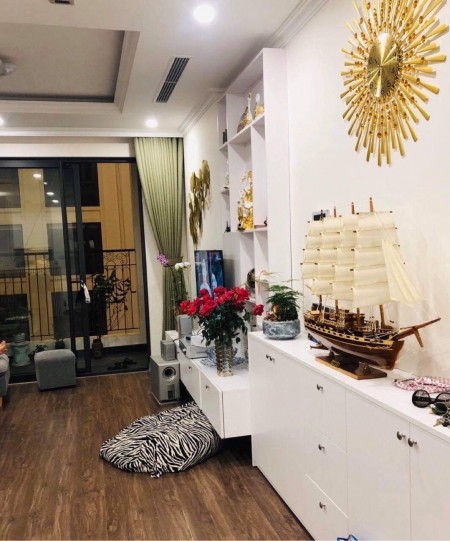 Bán 3 ngủ R3 Sunshine Reverside 107.27m2, nội thất đầy đủ. Giá bán 3.9 tỷ Liên hệ 0973781843 Ánh.