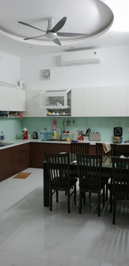Cần bán gấp nhà Xuân Đỉnh, lô góc, ngõ rộng, dt 35m2 x 5 ầng, Giá 3.2 tỷ.