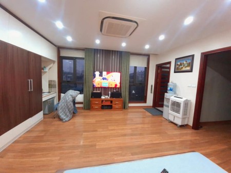 Bán Nhà Lĩnh Nam 46m2x5t. mặt phố oto tránh, kinh doanh tốt giá 4,6 tỷ lhe: 0908724686. MTG