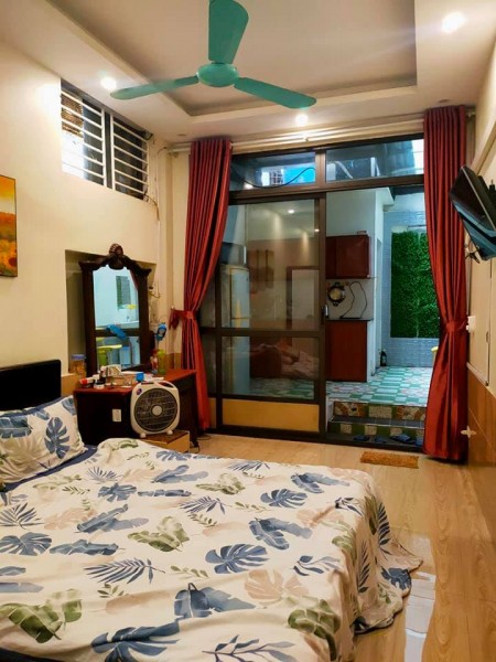 Nhà đẹp Ngô Gia Tự, Long Biên, ngõ thông, dòng tiền 30 triệu/ tháng, 90m2 giá 4.9 tỷ
