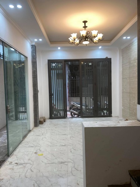 Bán nhà. siêu rẻ, căn góc Vũ Tông Phan, trung tâm Quận Thanh Xuân