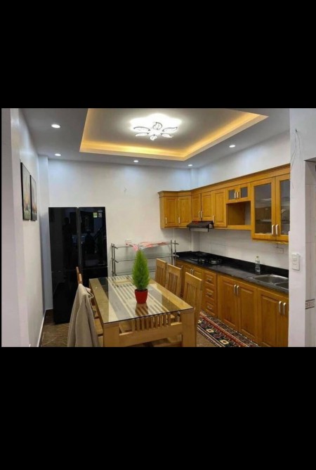 Siêu đẹp, nhà to 47m2, 5 tầng, gần ô tô, phố Lĩnh Nam, giá 3,3 tỷ
