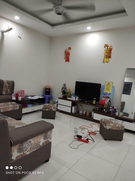 Chính chủ cần bán căn hộ chung cư 50m2 850 triệu đồng, hướng Tây Bắc, lhcc