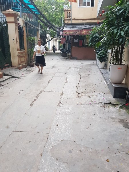 Toà nhà dịch vụ ngõ Thổ Quan, Khâm thiên, 7 tầng đúc, 12 phòng, giá 35 tiệu/tháng, lhcc