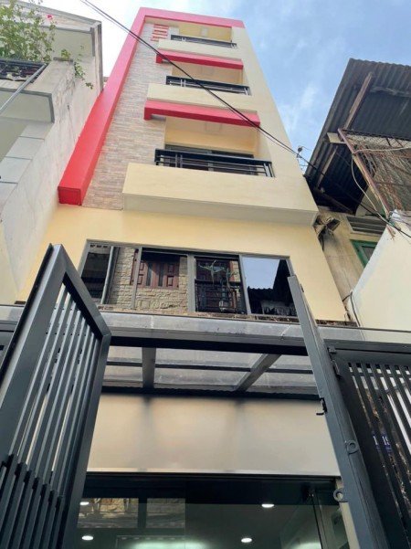 Trần Hưng Đạo Quận 1 gần mt hẻm thông thẳng nhà mới 5 tầng lung linh giá chỉ nhỉnh 6 tỷ