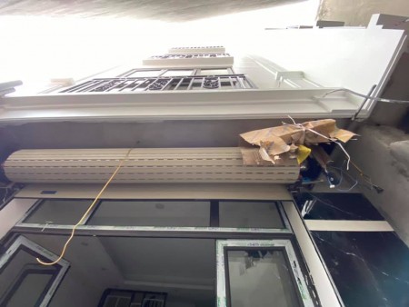 Nhà nguyên căn 169 Hoàng Mai, mở ở luôn dt 30m2, 5 tầng đúc, giá 2.75 tỷ