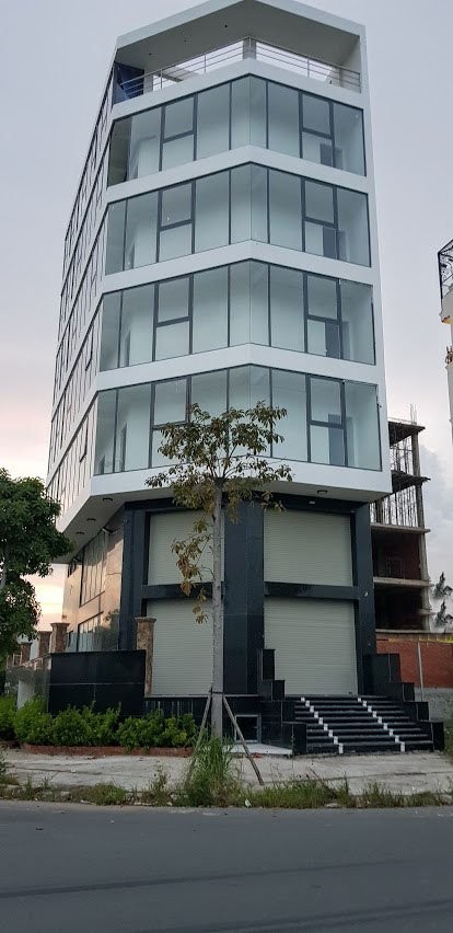 CHO THUÊ VP 1200M2 CĂN GÓC 2MT HẦM 7 SÀN TRỐNG SUỐT TT HÀNH CHÍNH QUẬN 2