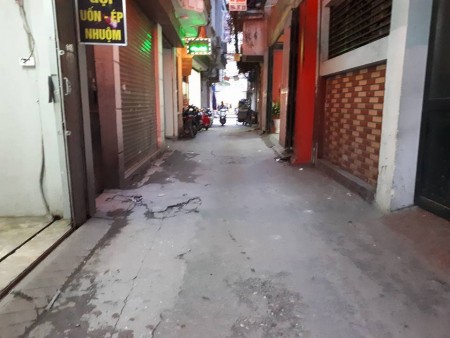 Bán nhà Ngõ 176 Nguyễn Đức Cảnh, ngõ rộng ô tô dt 38m2 giá 3.75 tỷ