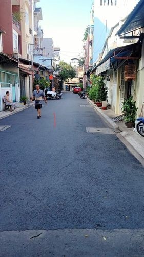 Bán nhà Cổ Nhuế 30m2 2,9 tỷ sát trục đường HV Cảnh sát