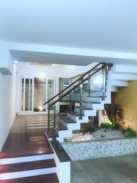 Nhà HOT mới lên!Bán nhà 4 tầng mới xây ở PHÚC LỢI,Trung tâm quận LB chỉ 1.9 tỷ