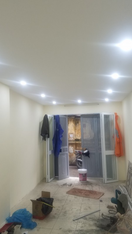 Cần bán nhà ngã 3 Kim Ngưu ô tô đỗ diện tích 40m2 cửa giá 2,2 tỷ, lhcc