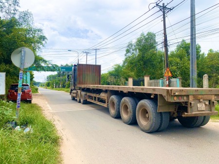 Đất sào trung tâm giữa 2 khu công nghiệp lớn, thổ cư, sổ hồng riêng