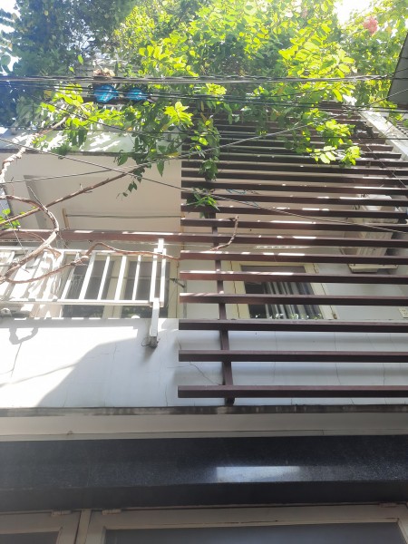 Bán nhà Phan Xích Long, Rộng khủng 6m, 3 tầng, tiện ở, kinh doanh, giá 6 tỷ