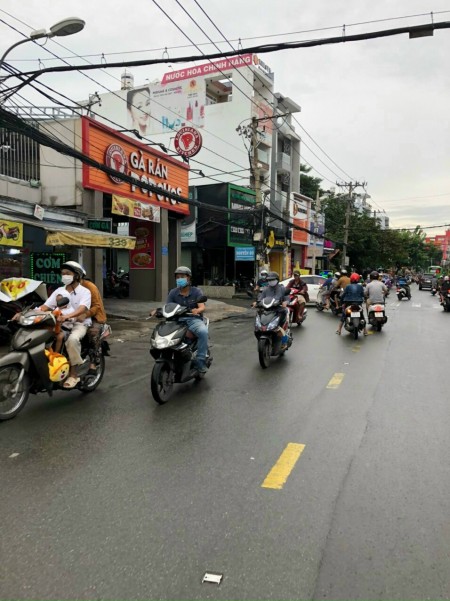 Cần bán nhà mặt tiền Âu Cơ, phường 10, Tân Bình dt 4,5x24m giá 17,2 tỷ