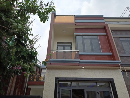 Nhà 1 lầu Bửu Hòa, sổ hồng riêng hoàn công, gần Pouchen, đường ô tô 2 chiều