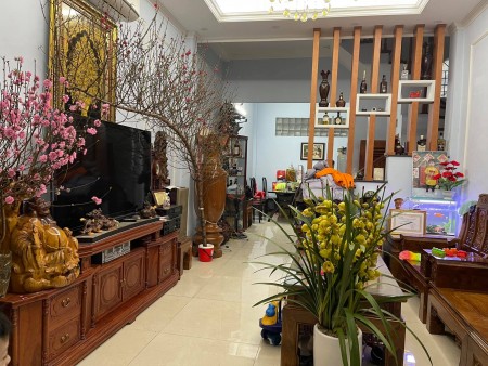 Bán nhà phố Trương Định, Hai Bà Trưng. Nhà rẻ siêu hot. 30m x 5 tầng. 2 tỷ có thương lượng