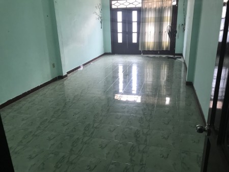 Cần Bán nhà mặt tiền Nguyễn Văn Qúa, khu dân cư, lh 0983801270