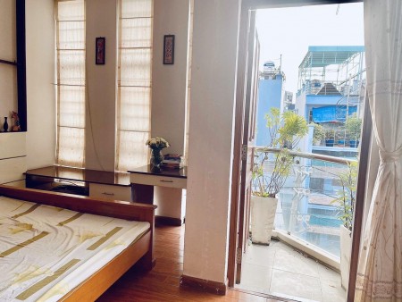 Cho thuê MT Sông Đáy, Phường 2, Quận Tân Bình dt 8x15m, 1 trệt, 2 lầu ( 7 phòng làm việc, 4Wc)